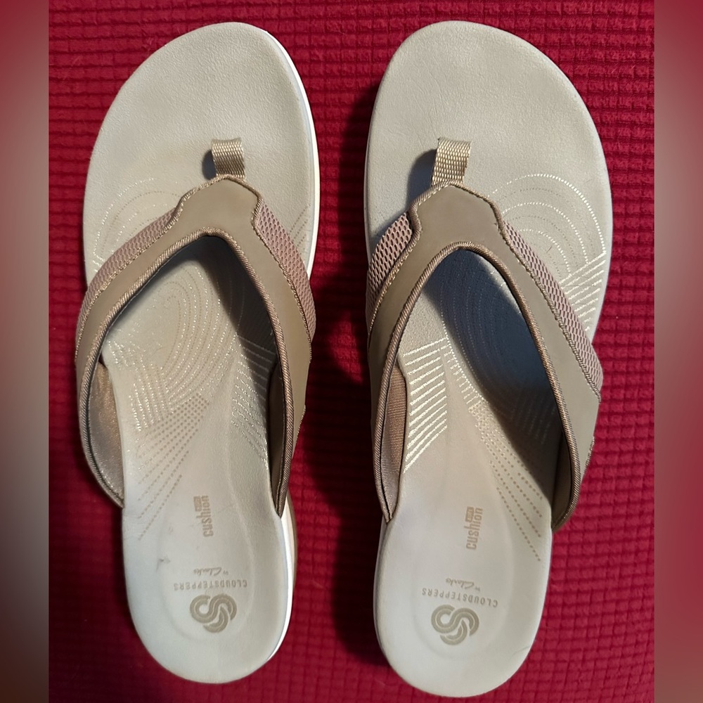Clark’s khaki Cloudsteppers GUC women size 11 - Picture 6 of 6